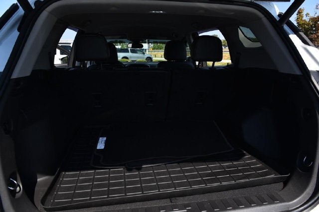 Used 2022 GMC Terrain SLT FWD image 26