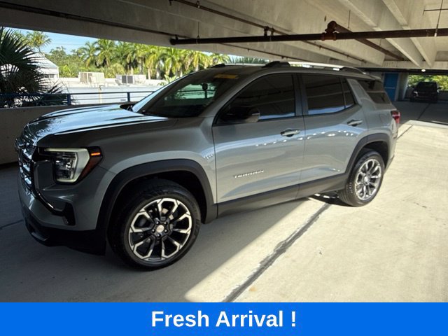 Used 2025 GMC Terrain Elevation w/ Elevation Premium Package AWD/4WD image 1