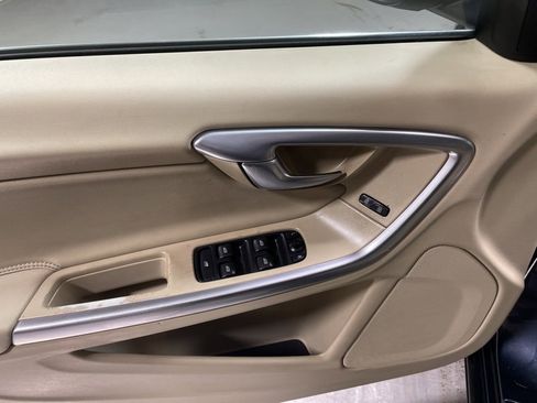 Used 2013 Volvo S60 T5 image 21