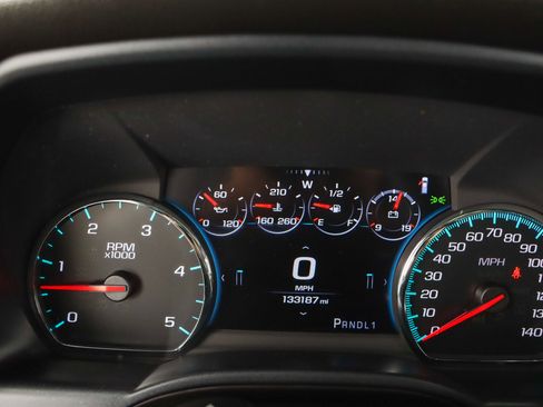 Used 2017 GMC Sierra 2500 Denali w/ Duramax Plus Package AWD/4WD image 16