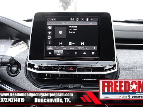 New 2026 Jeep Compass Latitude image 21