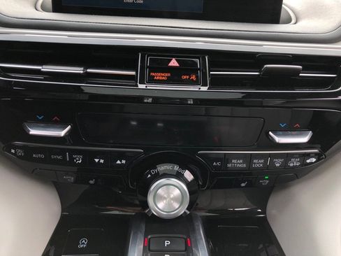 Used 2023 Acura MDX SH-AWD w/ Technology Package image 26