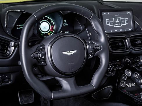 Used 2023 Aston Martin V12 Vantage V12 image 31