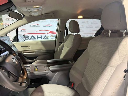 Used 2024 Toyota Sienna LE image 26