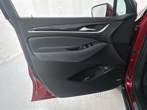 Used 2024 Buick Enclave Premium image 20