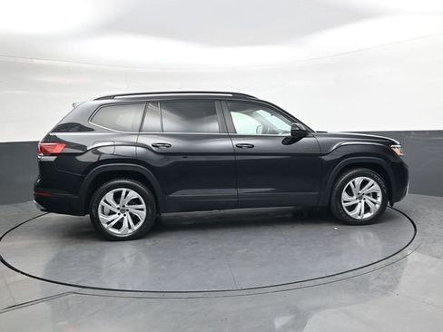 Used 2021 Volkswagen Atlas SE image 3