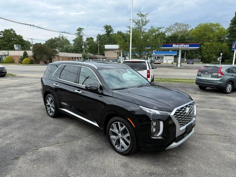 Used 2021 Hyundai Palisade Limited w/ Winter Package AWD/4WD image 2