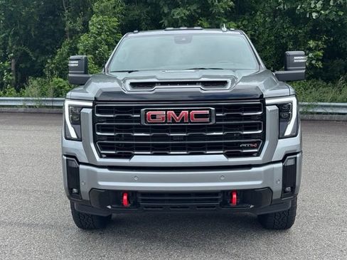 Used 2025 GMC Sierra 2500 AT4 w/ AT4 Premium Plus Package AWD/4WD image 2