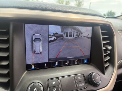 Used 2023 GMC Acadia Denali w/ Denali Ultimate Package FWD image 23