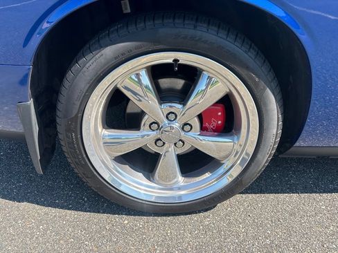 Used 2012 Dodge Challenger R/T RWD image 10