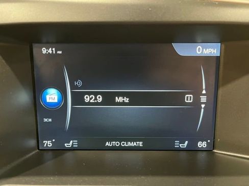 Used 2015 Volvo XC60 T6 Platinum w/ Climate Package image 35