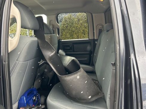 Used 2018 RAM 1500 Express image 9