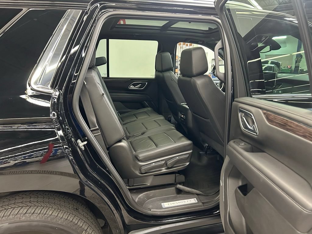 Used 2021 Chevrolet Tahoe LT w/ LT Signature Package AWD/4WD image 12
