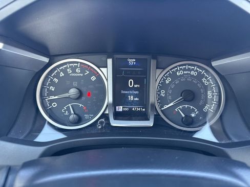 Used 2023 Toyota Tacoma TRD Sport image 27