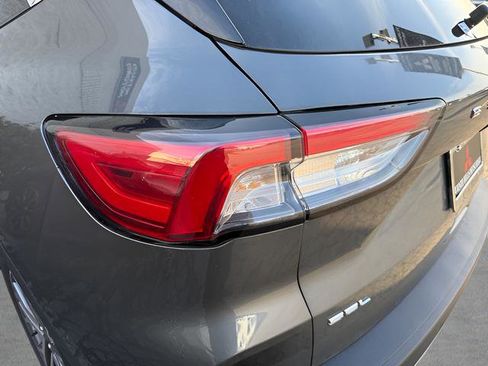 Used 2022 Ford Escape SEL image 31