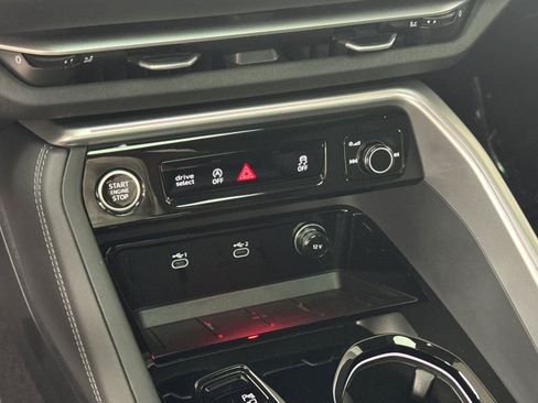 Used 2025 Audi Q5 Premium w/ Premium Plus AWD/4WD image 21