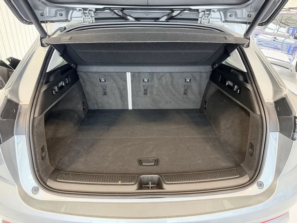 Used 2025 Buick Envision Avenir AWD/4WD image 19