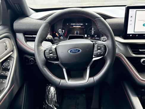 Used 2025 Ford Explorer ST-Line w/ ST-Line Street Pack AWD/4WD image 26