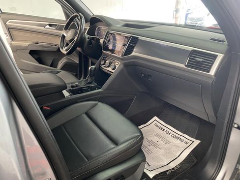 Used 2022 Volkswagen Atlas Cross Sport SEL R-Line image 8