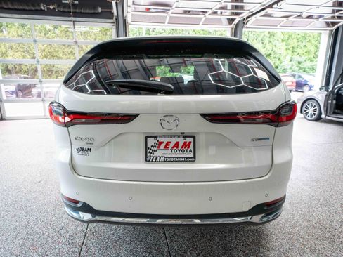 Used 2024 MAZDA CX-90 Plug-In Hybrid w/ Premium Pkg AWD/4WD image 3