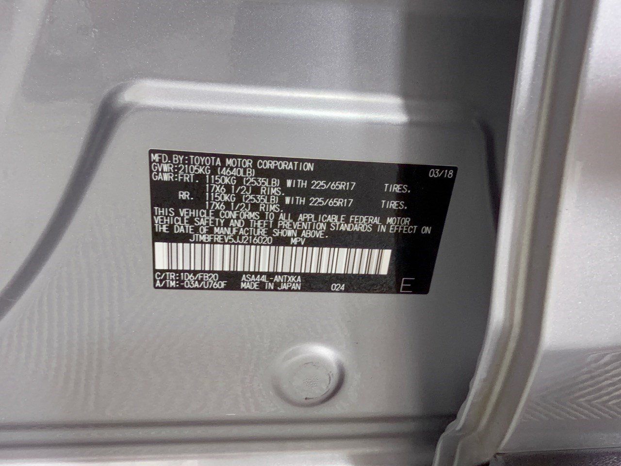 Used 2018 Toyota RAV4 LE w/ Carpet Mat Package AWD/4WD image 32