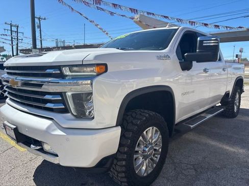 Used 2021 Chevrolet Silverado 2500 High Country w/ Z71 Off-Road Package image 3