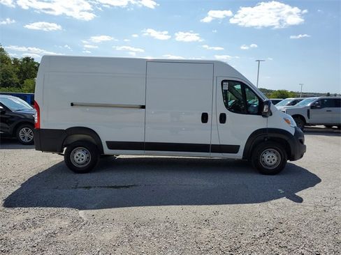 Used 2023 RAM ProMaster 2500 image 3
