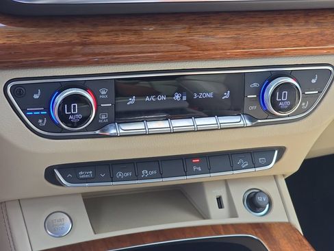 Used 2023 Audi Q5 Premium w/ Premium Plus Package AWD/4WD image 20