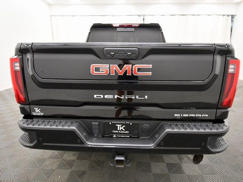Used 2024 GMC Sierra 2500 Denali image 6
