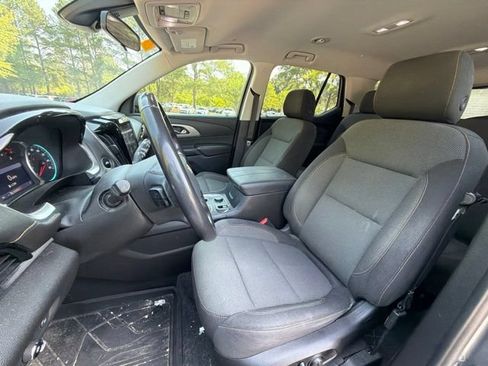 Used 2020 Chevrolet Traverse LT FWD image 10