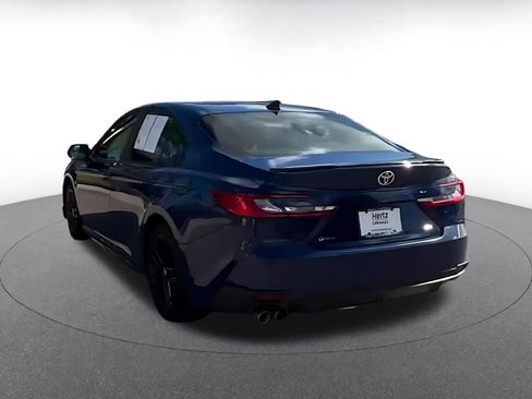 Used 2025 Toyota Camry SE FWD image 11