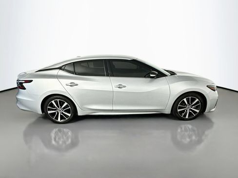 Used 2023 Nissan Maxima SV w/ Floor Mat Group FWD image 8