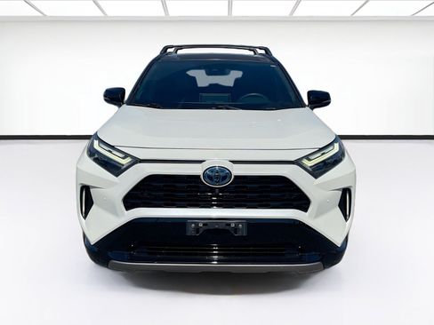 Used 2022 Toyota RAV4 XSE AWD/4WD image 2