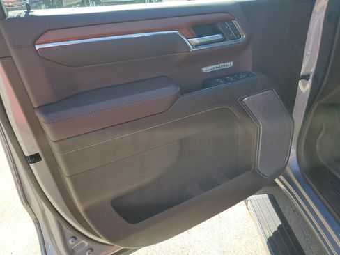 Used 2023 GMC Sierra 1500 Denali w/ Denali Reserve Package AWD/4WD image 30