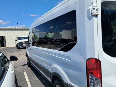 Used 2015 Ford Transit 350 XLT RWD image 8