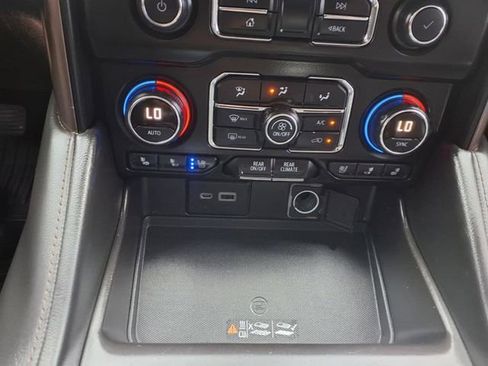 Used 2021 Chevrolet Tahoe High Country image 23