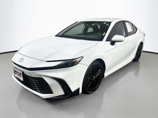 Used 2026 Toyota Camry SE FWD video 3