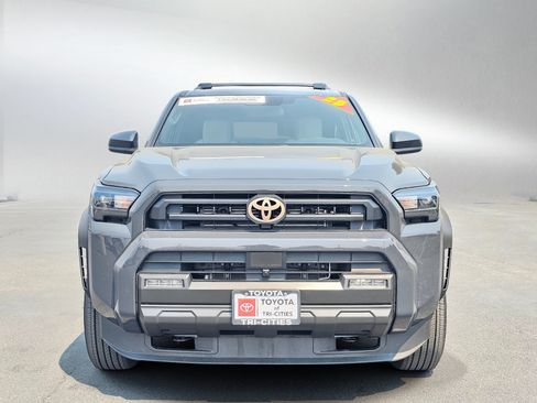 Used 2025 Toyota 4Runner SR5 AWD/4WD image 8