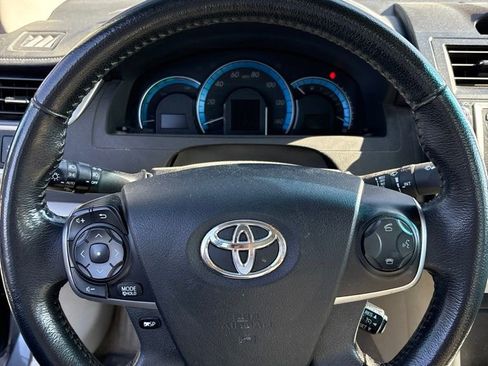 Used 2012 Toyota Camry XLE w/ Leather Pkg FWD image 8