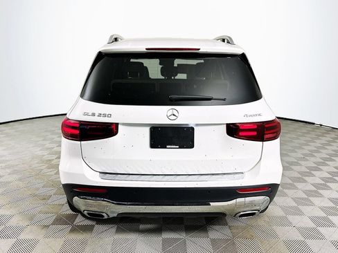 Used 2026 Mercedes-Benz GLB 250 4MATIC image 6