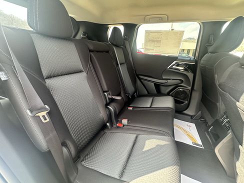 New 2026 Mitsubishi Outlander ES AWD/4WD image 24