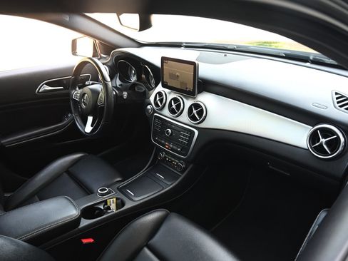 Used 2016 Mercedes-Benz GLA 250 image 19