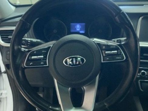 Used 2020 Kia Optima SE FWD image 25