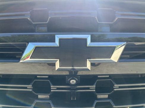 Used 2023 Chevrolet Tahoe Z71 w/ Luxury Package AWD/4WD image 32