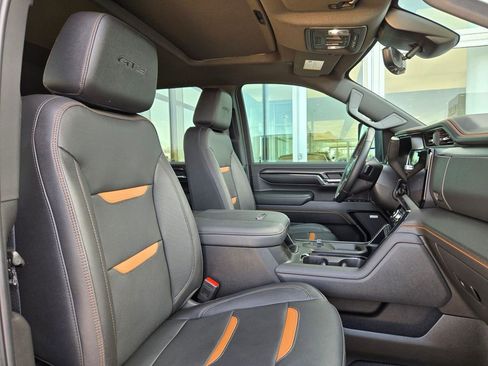 Used 2024 GMC Sierra 2500 AT4 w/ AT4 Premium Plus Package image 31