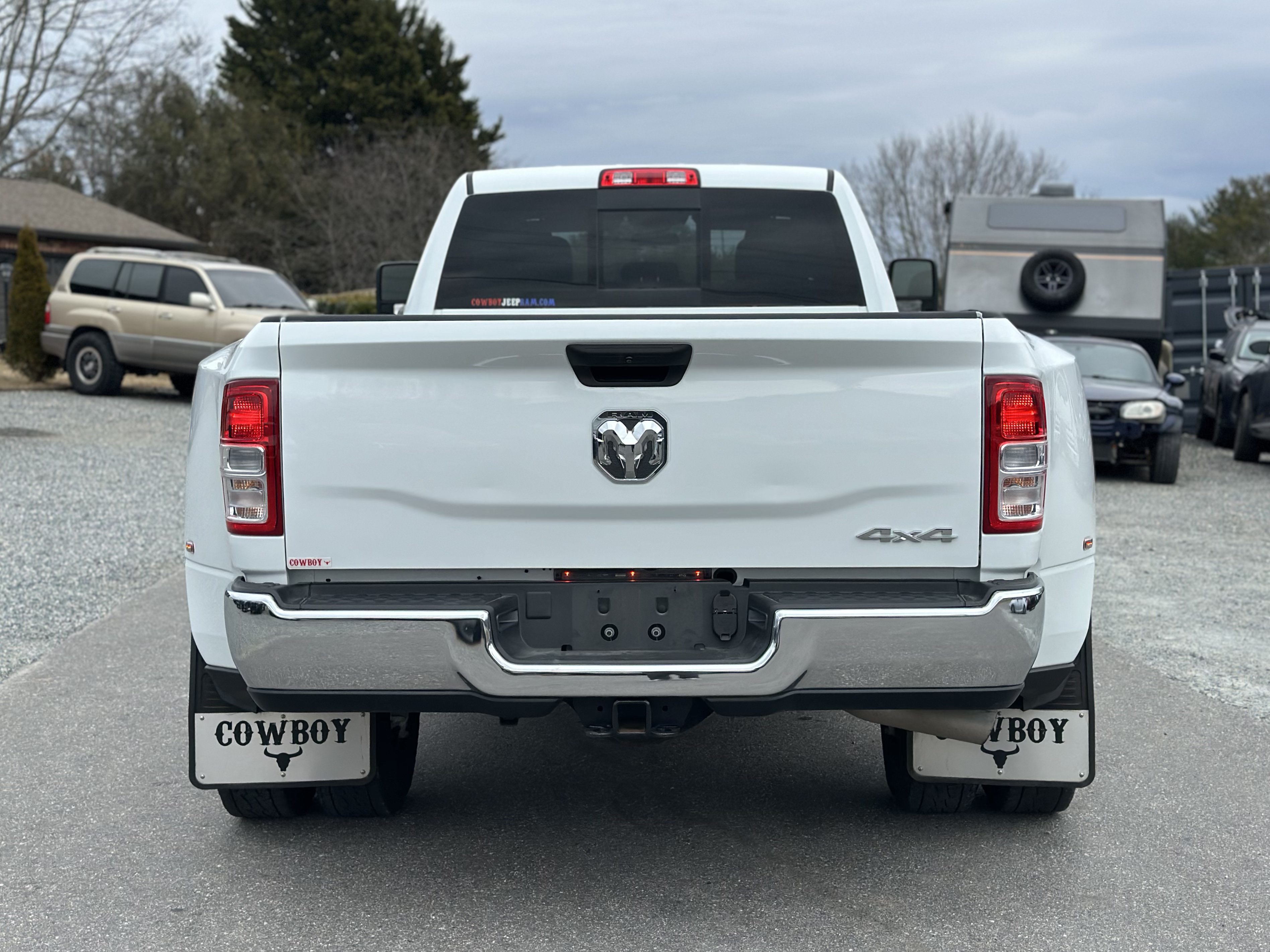 Used 2024 RAM 3500 Tradesman w/ Chrome Appearance Group AWD/4WD image 4