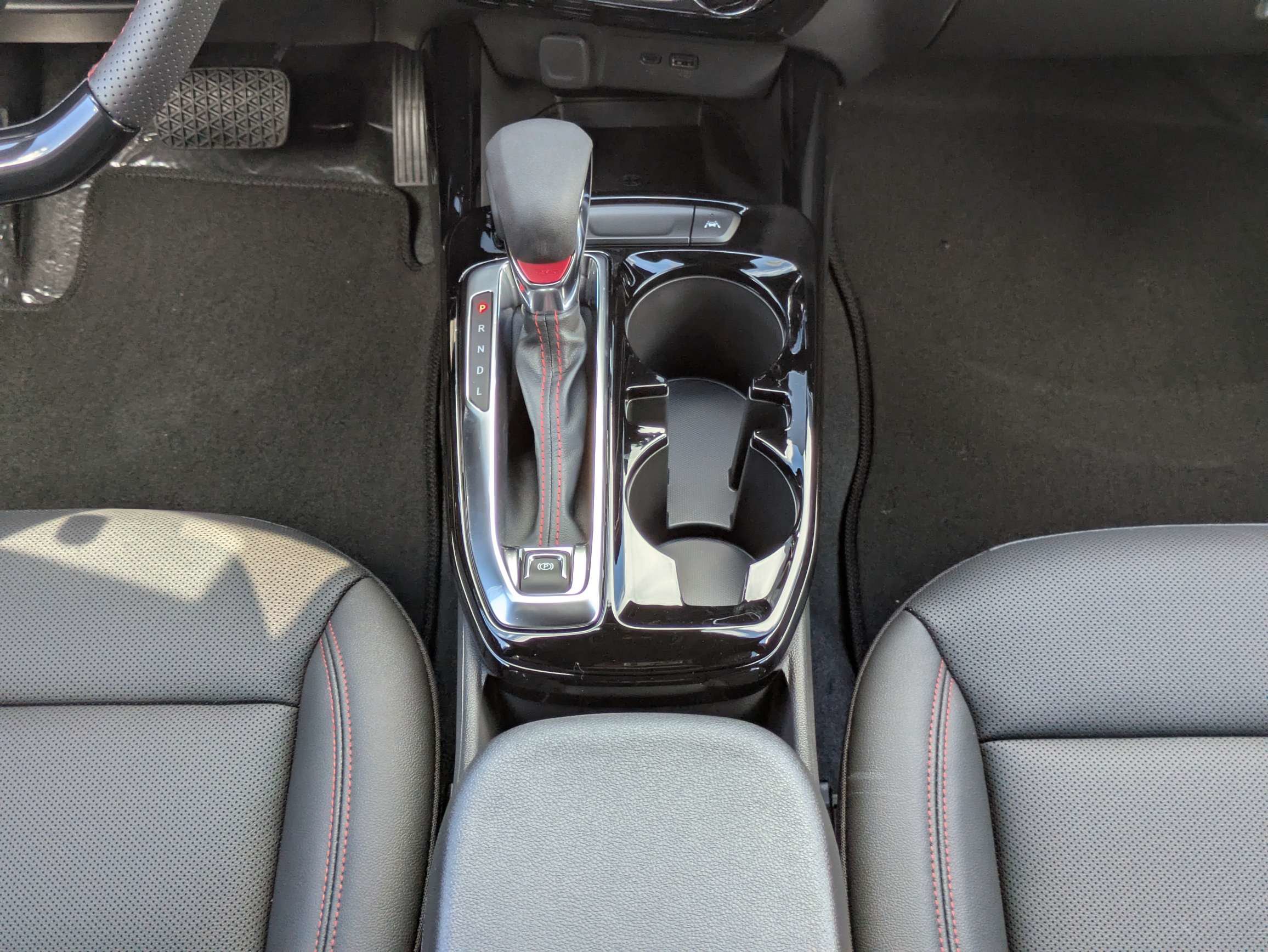 New 2026 Chevrolet Trax RS w/ Sunroof Package FWD image 6