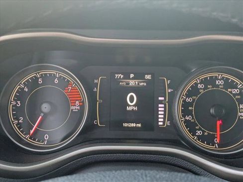 Used 2016 Jeep Cherokee Latitude image 9