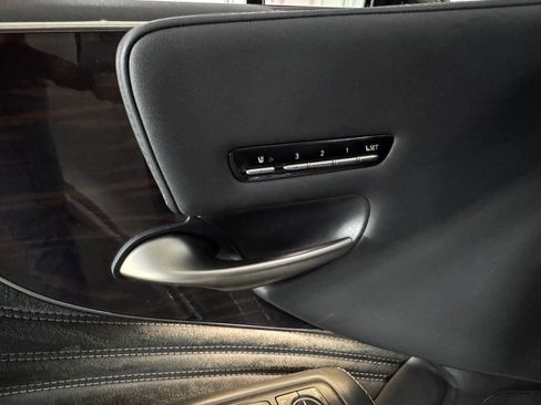 Used 2018 Lexus LS 500 AWD w/ Luxury Package image 41