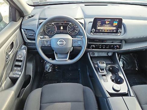 Certified 2025 Nissan Rogue S image 12